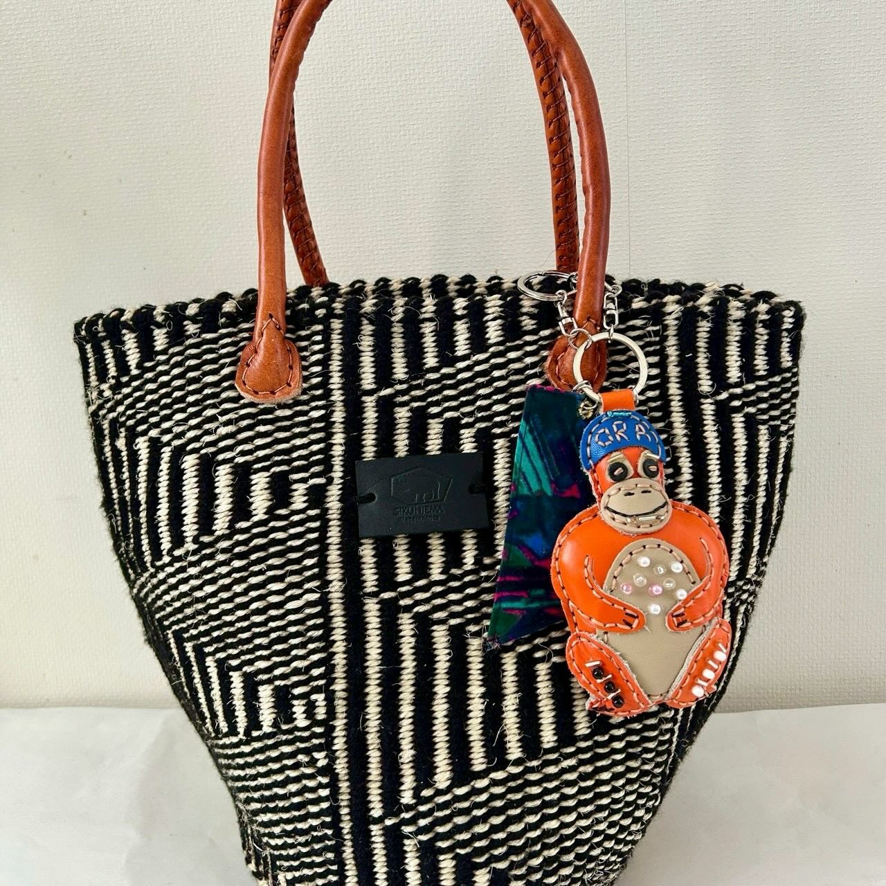 大人気!! SIKUNJEMAの革チャーム。page-visual 大人気!! SIKUNJEMAの革チャーム。ビジュアル